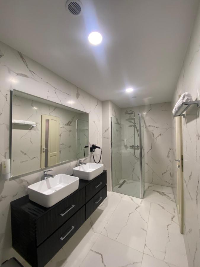 Ocaua Lui Cuza Hotel Tekucs Kültér fotó