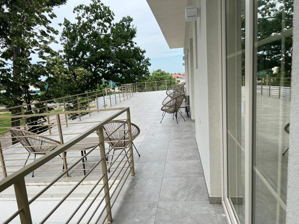 Ocaua Lui Cuza Hotel Tekucs Kültér fotó